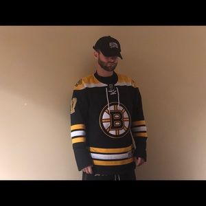 Boston Bruins jersey